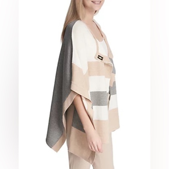 Calvin Klein Colorblock Poncho Creme grey  and Ivory neutral tones gold clasp OS - Picture 11 of 16